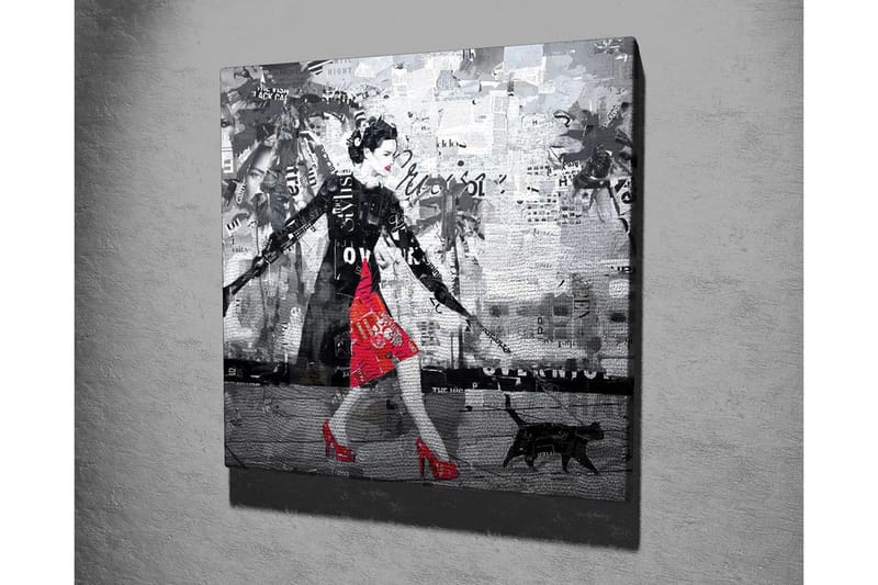 Lærredsbillede - Elegant kvinde i rød kjole med sort kat i bymiljø - Rød / Sort / Grå - Boligtilbehør - Billeder & kunst - Billeder på lærred