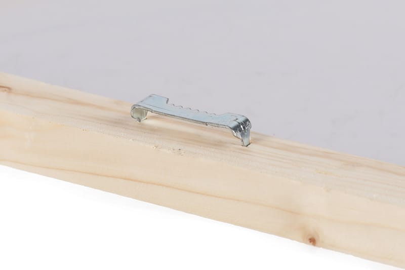 Lærredsbillede - Elegant kvinde med stor hvid hat og orange læber - Hvid / Sort / Orange - Boligtilbehør - Billeder & kunst - Billeder på lærred