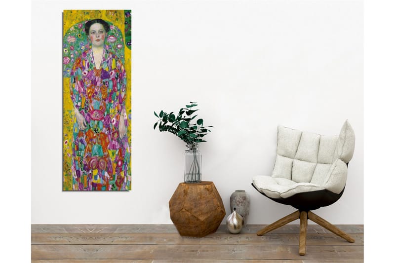 Lærredsbillede - Farverig kvinde i blomstret kjole omgivet af en grøn baggrund - Gul / Grøn / Lyserød - Boligtilbehør - Billeder & kunst - Billeder på lærred