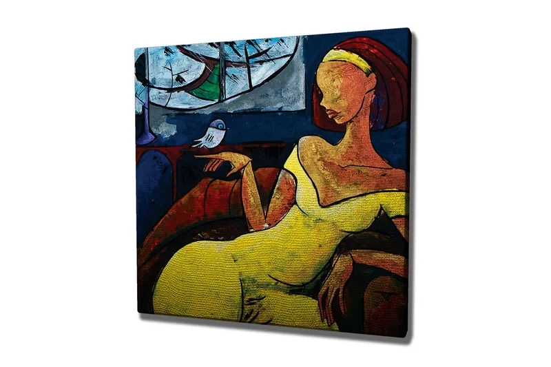 Lærredsbillede - Kvinde i gul kjole siddende med en fugl på hånden, Gul / Blå / Rød