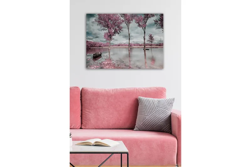 Lærredsbillede - Lyserøde træer ved en spejlblank sø med en båd i forgrunden - Lyserød / Grå / Blå - Boligtilbehør - Billeder & kunst - Billeder på lærred