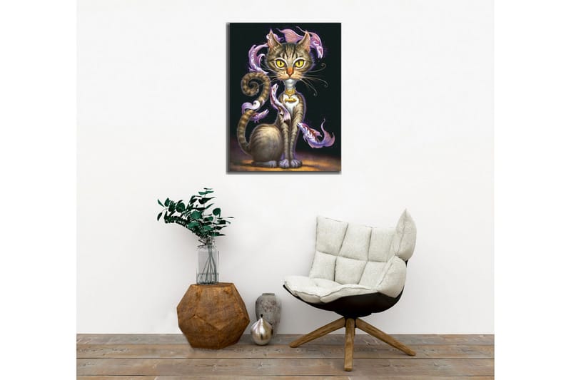 Lærredsbillede - Magisk kat med store gule øjne og hvirvlende dekorativ fisk omkring dens krop - Sort / Lilla / Brun - Boligtilbehør - Billeder & kunst - Billeder på lærred