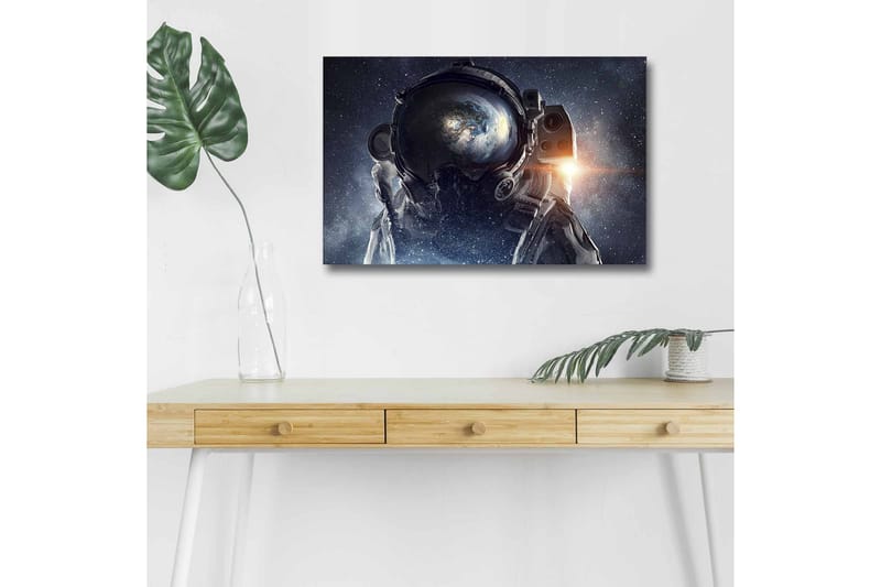 Lærredsbillede med LED-belysning - Astronaut med Jorden synlig i hjelmen mod en stjerneklar baggrund - Mørkeblå / Sort / Hvid - Boligtilbehør - Billeder & kunst - Billeder på lærred