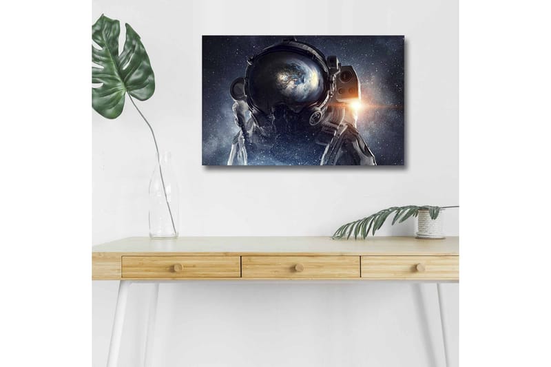 Lærredsbillede med LED-belysning - Astronaut med Jorden synlig i hjelmen mod en stjerneklar baggrund - Mørkeblå / Sort / Hvid - Boligtilbehør - Billeder & kunst - Billeder på lærred