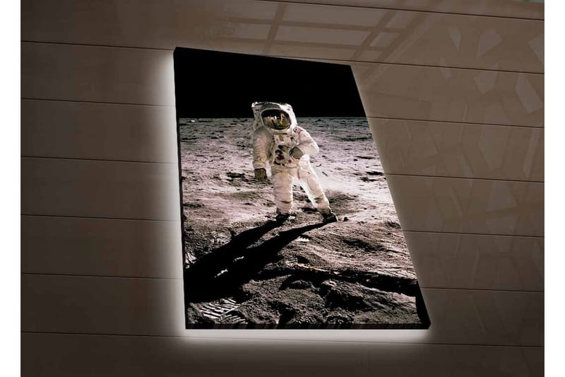 Lærredsbillede med LED-belysning - Astronaut på månens overflade - Sort / Grå / Hvid - Boligtilbehør - Billeder & kunst - Billeder på lærred