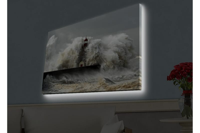 Lærredsbillede med LED-belysning - Bølger der slår mod et fyrtårn i stormvejr - Grå / Hvid / Brun - Boligtilbehør - Billeder & kunst - Billeder på lærred