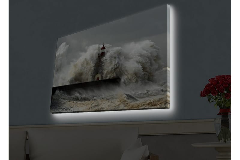 Lærredsbillede med LED-belysning - Bølger der slår mod et fyrtårn i stormvejr - Grå / Hvid / Brun - Boligtilbehør - Billeder & kunst - Billeder på lærred