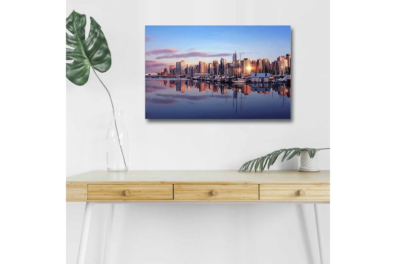 Lærredsbillede med LED-belysning - Byens skyline ved solnedgang med refleksioner i vandet, Blå / Orange / Lilla
