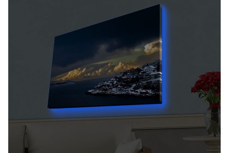 Lærredsbillede med LED-belysning - Dramatisk kystlandskab med snedækkede klipper og mørke skyer - Mørkeblå / Hvid / Grå - Boligtilbehør - Billeder & kunst - Billeder på lærred
