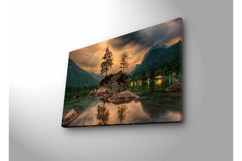 Lærredsbillede med LED-belysning - Dramatisk landskab med bjerge og træer ved en spejlblank sø - Mørkegrøn / Grå / Blå - Boligtilbehør - Billeder & kunst - Billeder på lærred
