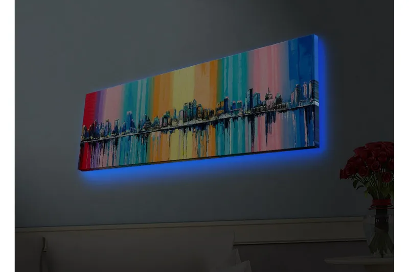 Lærredsbillede med LED-belysning - Farverigt bybillede med skyline og refleksioner i vand, Blå / Lyserød / Orange