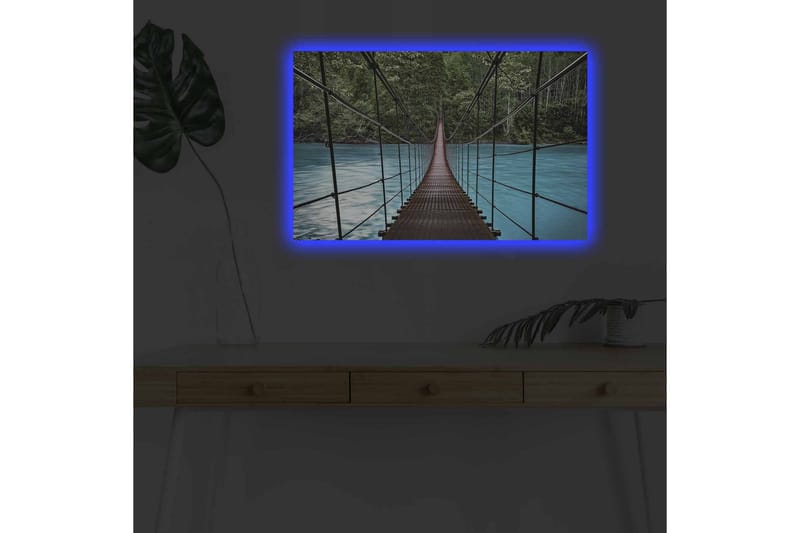 Lærredsbillede med LED-belysning - Hængebro over en klar blå flod omgivet af frodig natur, Grøn / Blå / Brun