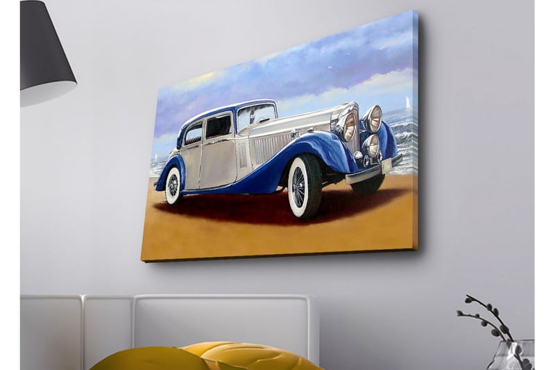 Lærredsbillede med LED-belysning - Klassisk bil ved havet med en dramatisk himmel i baggrunden - Blå / Sølv / Beige - Boligtilbehør - Billeder & kunst - Billeder på lærred