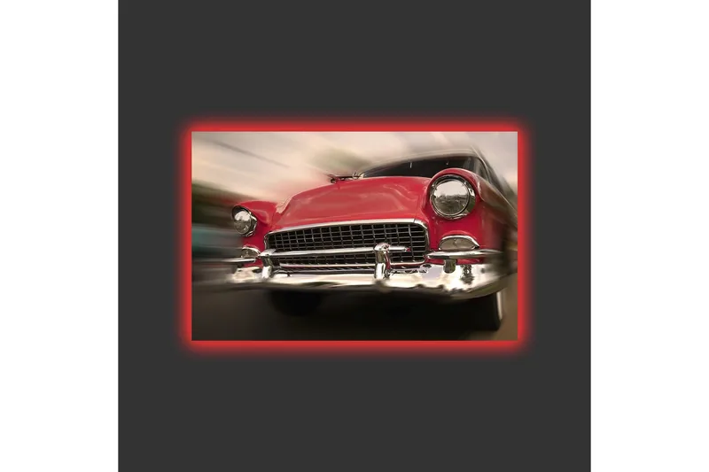 Lærredsbillede med LED-belysning - Rød klassisk bil i bevægelse - Rød / Sølv - Boligtilbehør - Billeder & kunst - Billeder på lærred