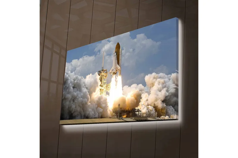 Lærredsbillede med LED-belysning - Rumraket letter mod himlen med kraftige flammer - Grå / Hvid / Orange - Boligtilbehør - Billeder & kunst - Billeder på lærred