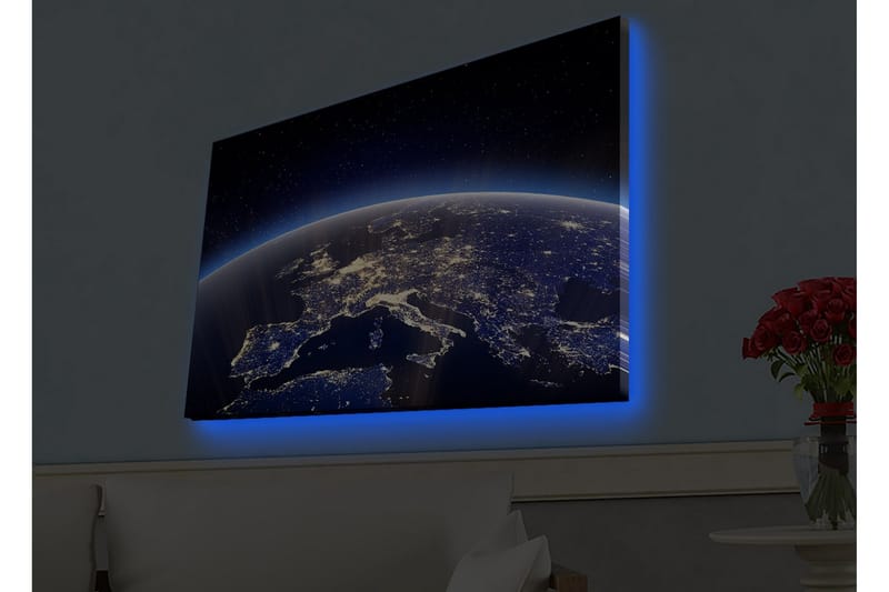 Lærredsbillede med LED-belysning - Smuk udsigt over Jorden med Europa oplyst af stjerner og bylys - Mørkeblå / Lyseblå / Hvid - Boligtilbehør - Billeder & kunst - Billeder på lærred