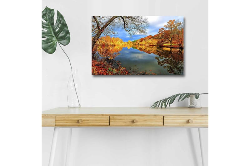 Lærredsbillede med LED-belysning - Smukt efterårslandskab med spejlblanke søer og farverige træer, Orange / Gul / Grøn