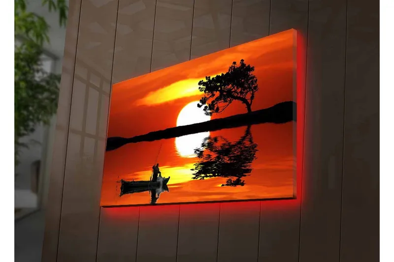 Lærredsbillede med LED-belysning - Solnedgang over en spejlblank sø med en ensom båd og en silhuet af et træ - Orange / Sort / Gul - Boligtilbehør - Billeder & kunst - Billeder på lærred