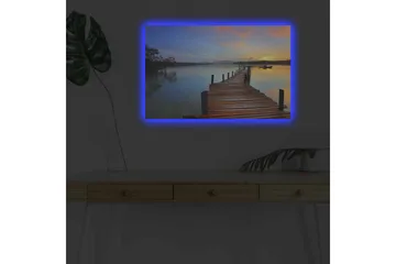 Lærredsbillede med LED-belysning - Solnedgang over en træmole ved vandet - Orange / Blå / Brun - Boligtilbehør - Billeder & kunst - Billeder på lærred