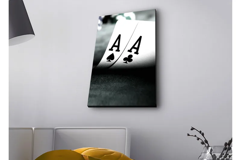 Lærredsbillede med LED-belysning - Spillekort med to esser i fokus, Sort / Hvid / Grøn