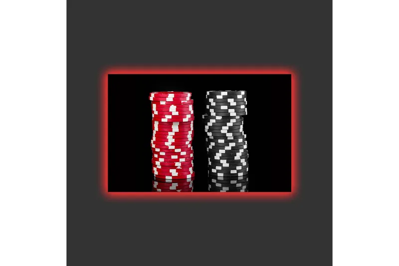Lærredsbillede med LED-belysning - Stabler af pokerchips i rød og sort farve - Rød / Sort - Boligtilbehør - Billeder & kunst - Billeder på lærred