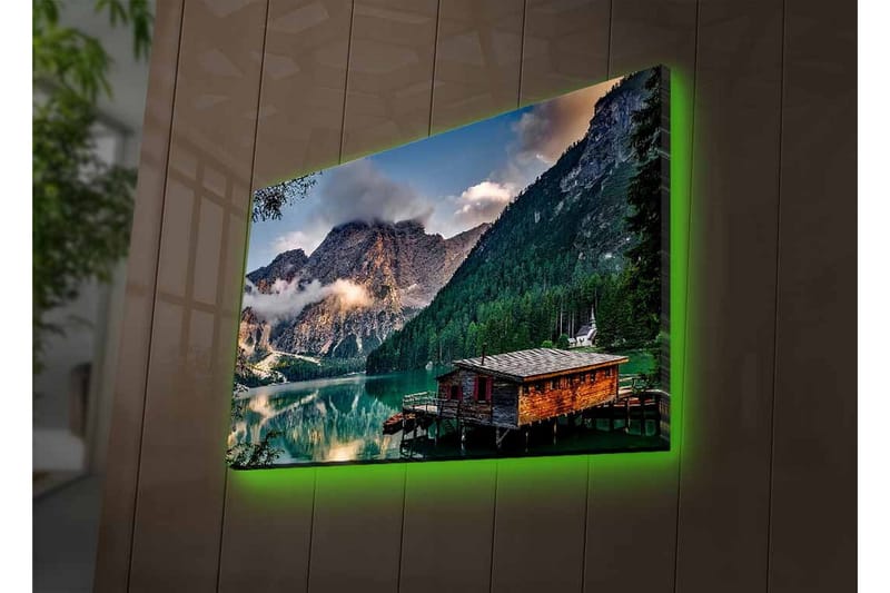 Lærredsbillede med LED-belysning - Stemningsfuld bjergsø med en træhytte ved vandet - Grøn / Blå / Brun - Boligtilbehør - Billeder & kunst - Billeder på lærred