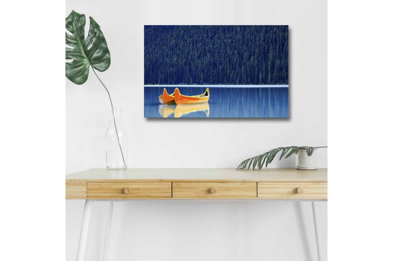 Lærredsbillede med LED-belysning - To kanoer i en spejlblank sø omgivet af tæt skov, Blå / Orange