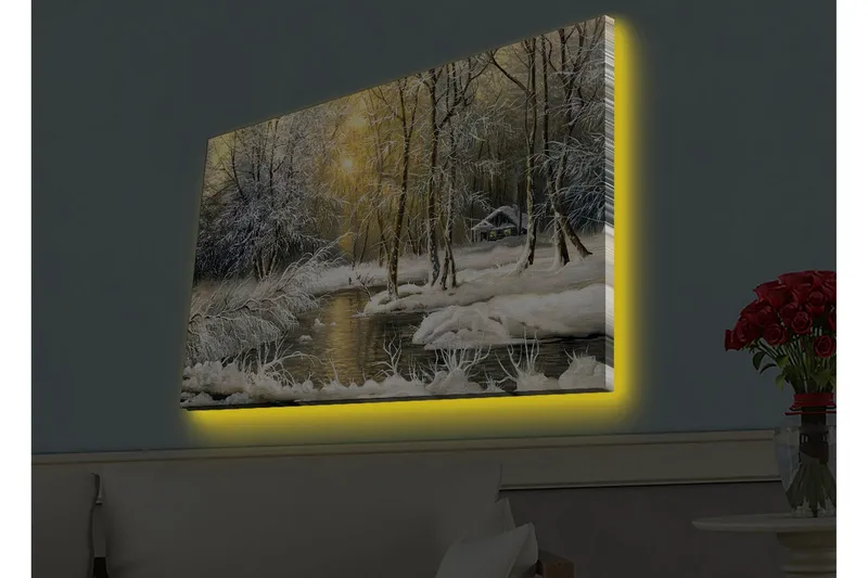 Lærredsbillede med LED-belysning - Vinterlandskab med snedækkede træer og en stille flod - Hvid / Lyseblå / Grøn - Boligtilbehør - Billeder & kunst - Billeder på lærred