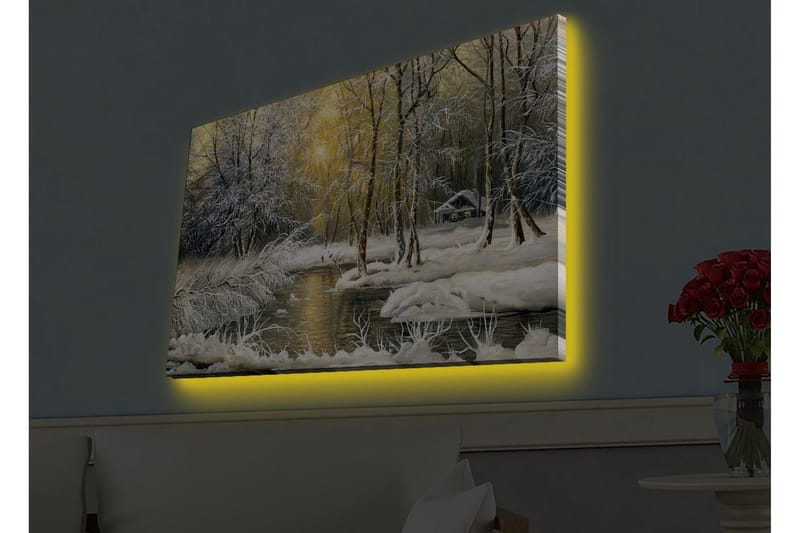 Lærredsbillede med LED-belysning - Vinterlandskab med snedækkede træer og en stille flod - Hvid / Lyseblå / Grøn - Boligtilbehør - Billeder & kunst - Billeder på lærred