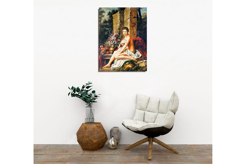 Lærredsbillede - Nøgen kvinde sidder med en blomsterbuket og en potte - Hudtone / Grøn / Rød - Boligtilbehør - Billeder & kunst - Billeder på lærred