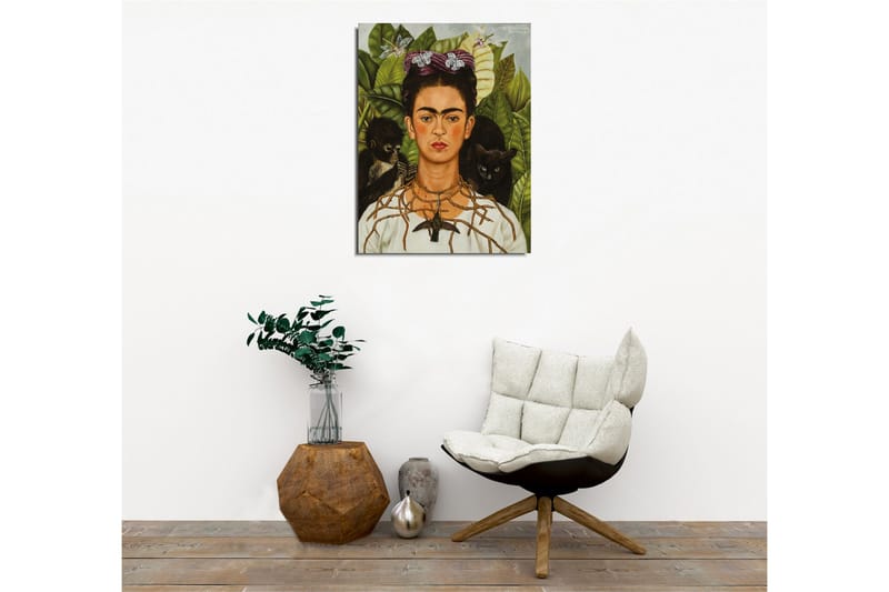 Lærredsbillede - Selvportræt med dyr og grønt i baggrunden - Grøn / Brun / Sort - Boligtilbehør - Billeder & kunst - Billeder på lærred