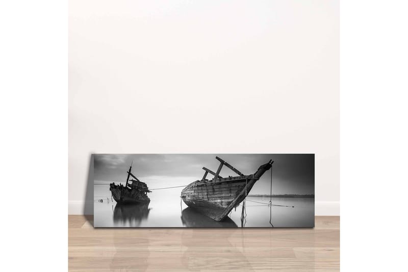 Lærredsbillede - Skibsvrag i roligt vand - Sort / Hvid / Grå - Boligtilbehør - Billeder & kunst - Billeder på lærred