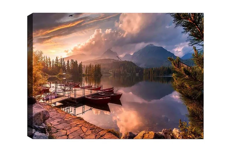 Lærredsbillede - Smukt sølandskab med robåde ved solnedgang, Orange / Grøn / Blå