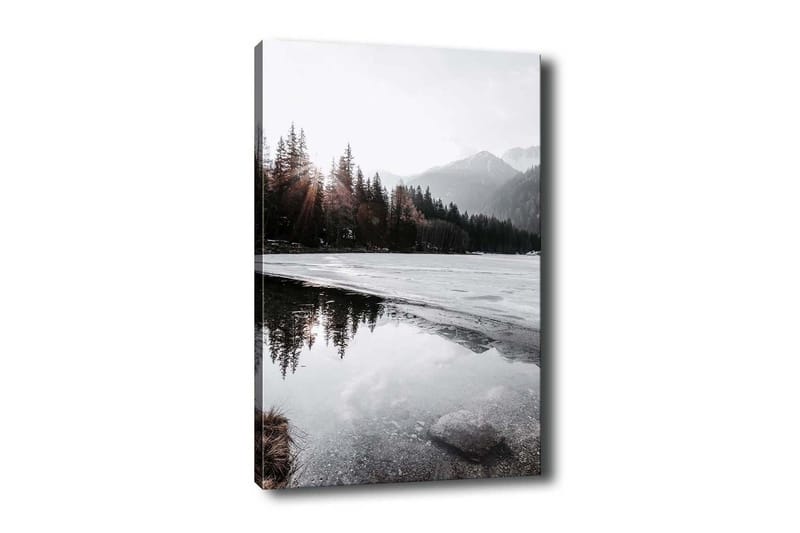 Lærredsbillede - Smukt vinterlandskab med frosne søer og snedækkede bjerge, Grå / Hvid / Mørkegrøn