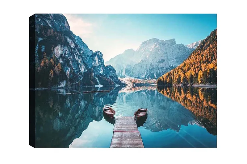 Lærredsbillede - Spejlblank sø med bjerge og efterårsfarvede træer, Blå / Orange / Grøn