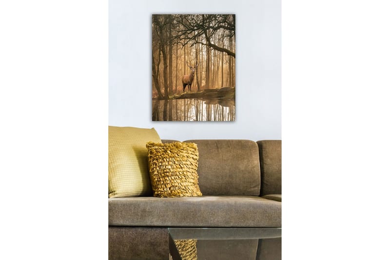 Lærredsbillede - Statslig elg i et tåget skovmiljø - Brun / Guld / Grøn - Boligtilbehør - Billeder & kunst - Billeder på lærred