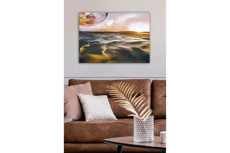 Lærredsbillede - Storslået ørkenlandskab med en planet i baggrunden - Guld / Grå / Orange - Boligtilbehør - Billeder & kunst - Billeder på lærred