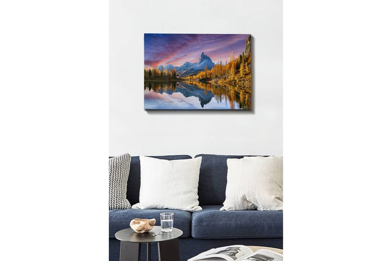 Lærredsbillede - Storslået bjerglandskab med spejling i sø - Guld / Blå / Grå - Boligtilbehør - Billeder & kunst - Billeder på lærred