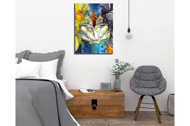 Lærredsbillede - To sammenflettede figurer med fugle på hovedet og farverige mønstre - Gul / Blå / Sort - Boligtilbehør - Billeder & kunst - Billeder på lærred