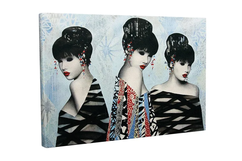 Lærredsbillede - Tre stiliserede kvinder med elegante frisurer og farverigt tøj, Sort / Rød / Blå