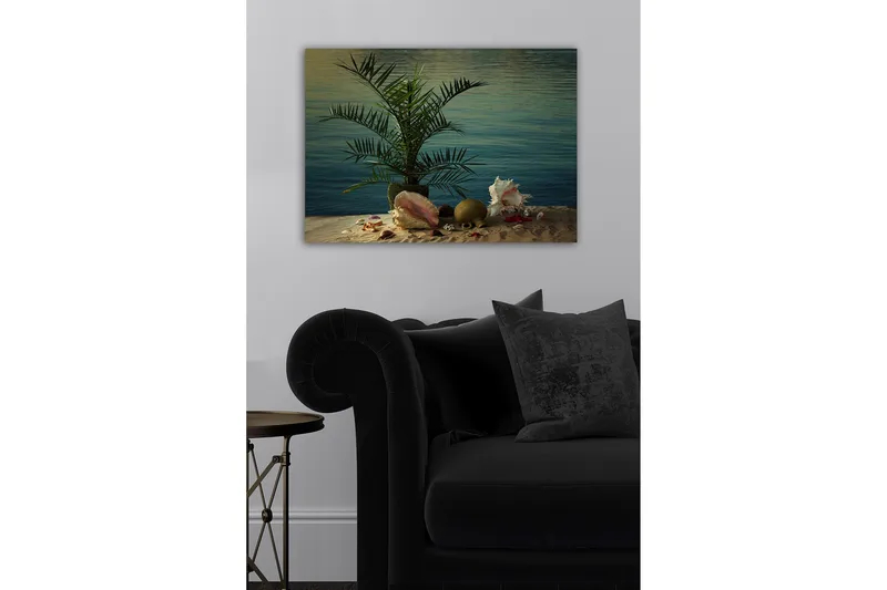 Lærredsbillede - Tropisk ro med palme og skaller ved vandet - Grøn / Beige / Lyserød - Boligtilbehør - Billeder & kunst - Billeder på lærred