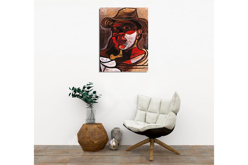 Lærredsbillede - Portræt af en mand med hat og stærke ansigtstræk - Rød / Sort / Hvid - Boligtilbehør - Billeder & kunst - Billeder på lærred