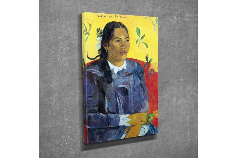 Lærredsbillede - Portræt af en kvinde med blomster i hånden - Mørkeblå / Gul / Rød - Boligtilbehør - Billeder & kunst - Billeder på lærred