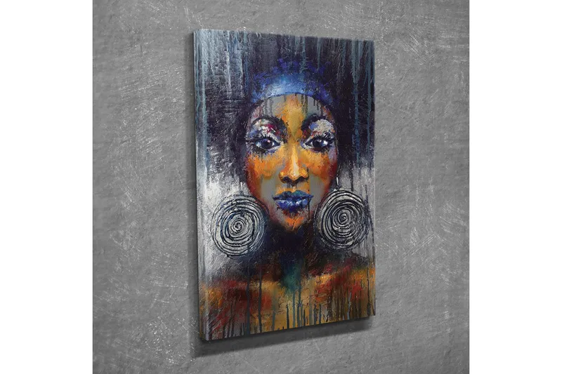 Lærredsbillede - Portræt af en kvinde med store øreringe og stærke farver - Mørkeblå / Orange / Sort - Boligtilbehør - Billeder & kunst - Billeder på lærred