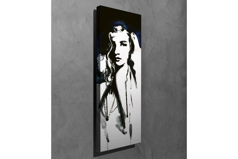 Lærredsbillede - Portræt af en kvinde med langt hår og et mystisk udtryk - Sort / Hvid / Mørkeblå - Boligtilbehør - Billeder & kunst - Billeder på lærred