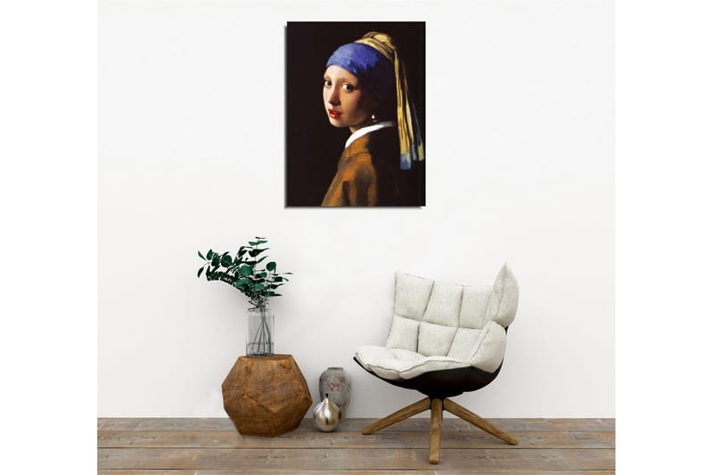 Lærredsbillede - Portræt af en ung kvinde med perleørering og blåt hovedtørklæde - Blå / Beige / Sort - Boligtilbehør - Billeder & kunst - Billeder på lærred