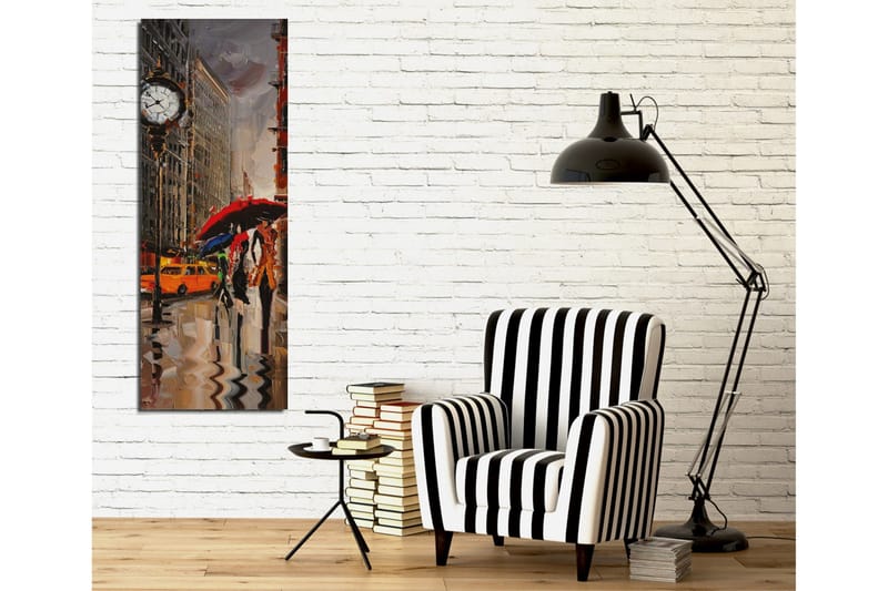 Lærredstryk 30x80 cm - Livlig byscene med mennesker, der går under paraplyer i regnvejr - Rød / Gul / Grå - Boligtilbehør - Billeder & kunst - Billeder på lærred