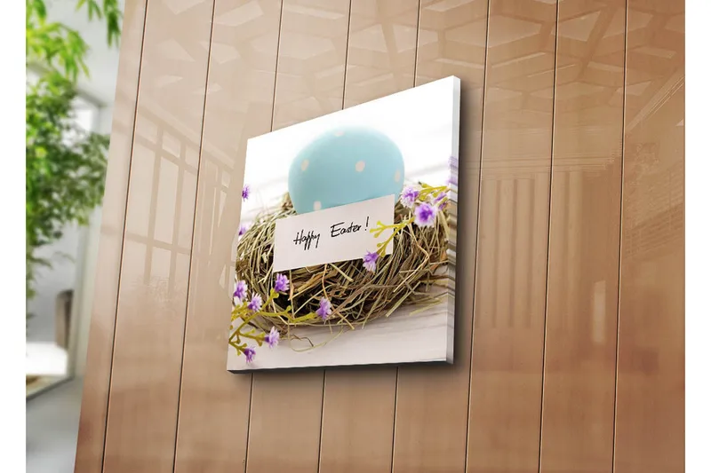 Lærredstryk 45x45 cm - Blå påskeæg i en fuglerede med lilla blomster - Blå / Brun / Lilla - Boligtilbehør - Billeder & kunst - Billeder på lærred