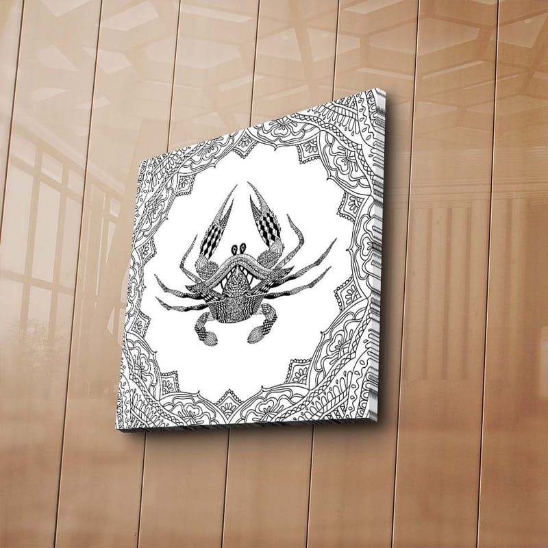 Lærredstryk 45x45 cm - Detaljeret illustration af en krabbe omgivet af et mønstret rammeværk - Sort / Hvid - Boligtilbehør - Billeder & kunst - Billeder på lærred