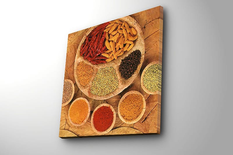 Lærredstryk 45x45 cm - Farverig samling af krydderier og urter på en rund tallerken - Rød / Gul / Brun - Boligtilbehør - Billeder & kunst - Billeder på lærred